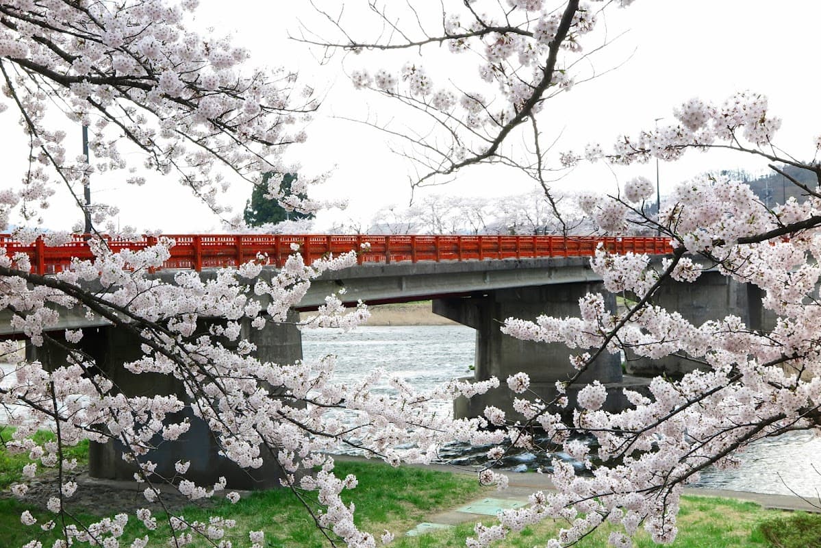 Hinokinaigawa-Tsutsumi Park