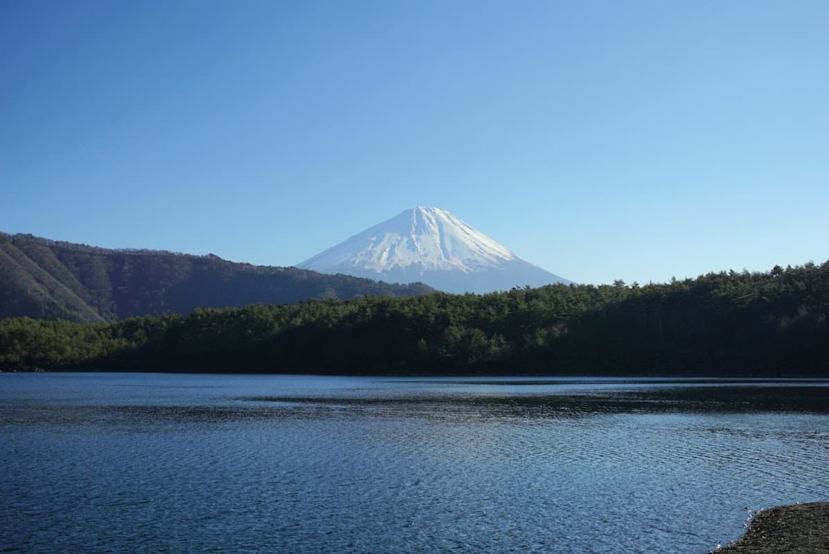 Lake Saiko