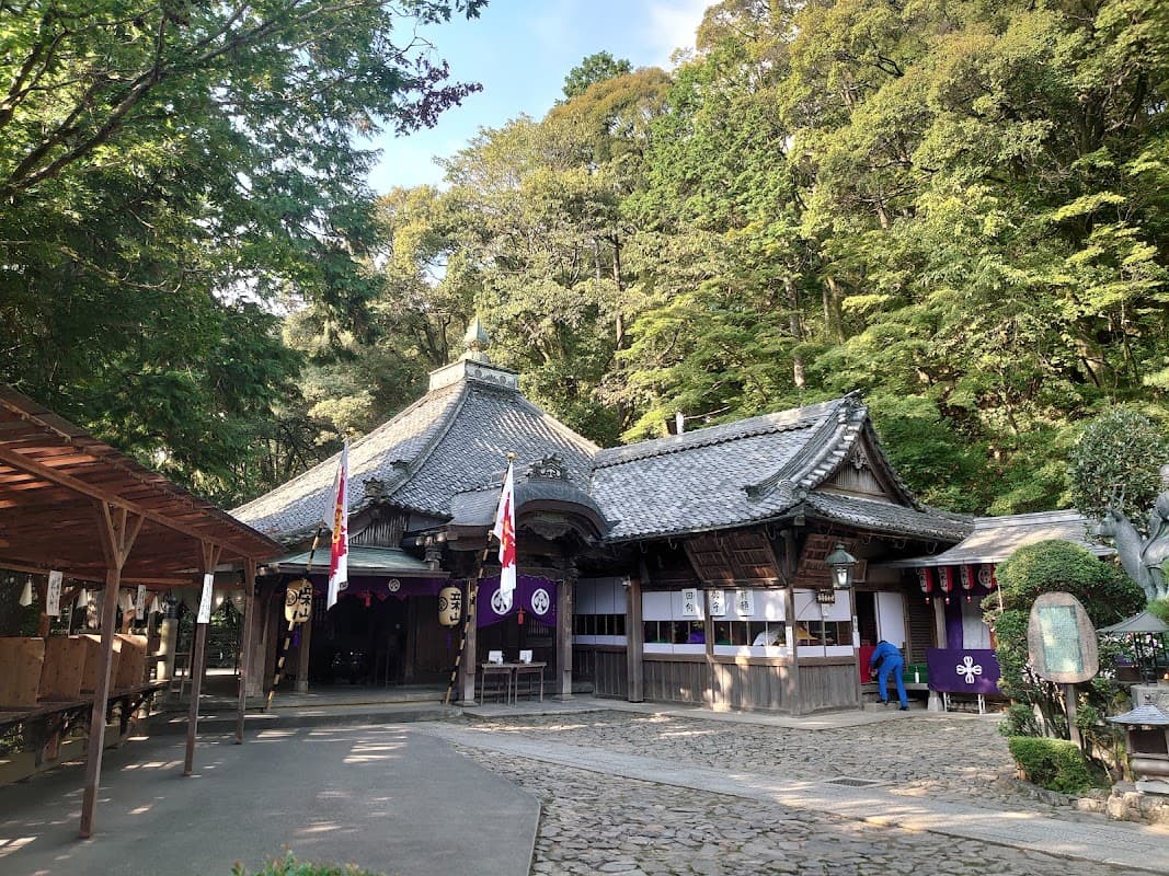Tachiki Kannon Temple