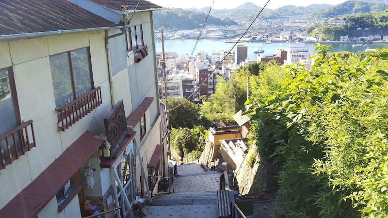 Neko no Hosomichi (Cat Alley)